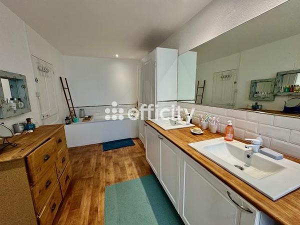 Maison 8 pièces - 250 m² Exclusivité efficity