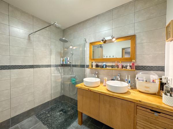 MAISON PLAIN PIED + GARAGE + PISCINE, PROCHE CENTRE VILLE