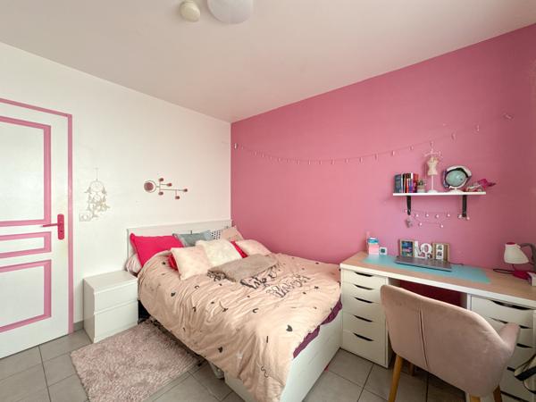 MAISON PLAIN PIED + GARAGE + PISCINE, PROCHE CENTRE VILLE