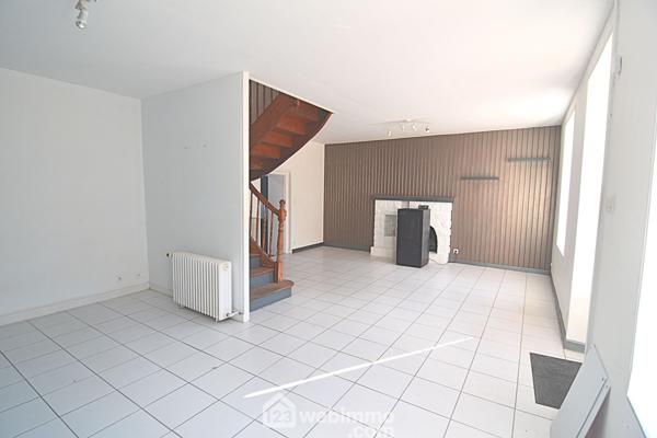 Maison 74 m² à Plounévez-Quintin 22110