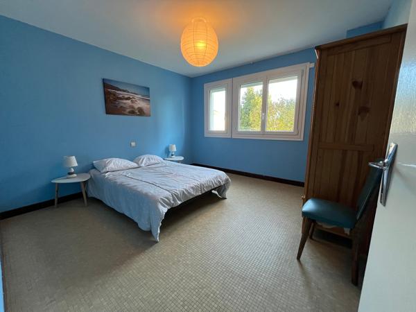 Maison spacieuse avec terrain constructible à Royan : votre havre de paix vous attend !