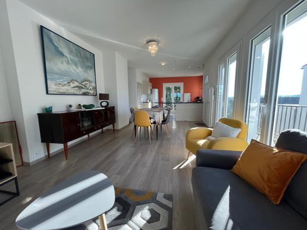 Maison spacieuse avec terrain constructible à Royan : votre havre de paix vous attend !