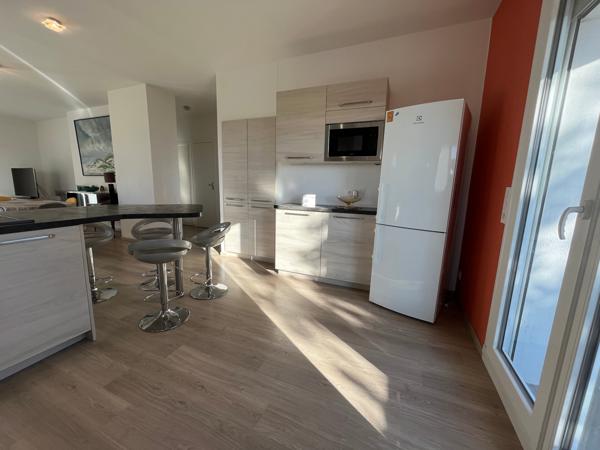 Maison spacieuse avec terrain constructible à Royan : votre havre de paix vous attend !