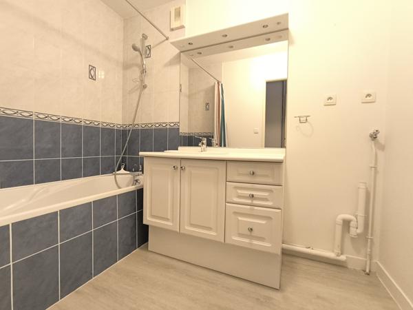 VIARME - APPARTEMENT T3 MEUBLÉ