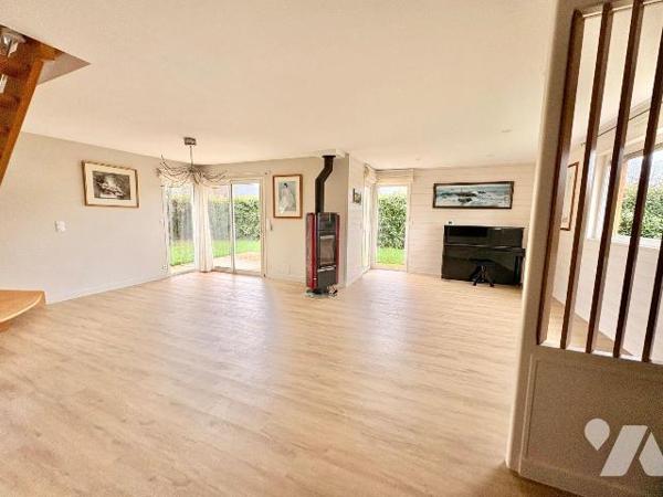 NOUVEAUTÉ & EXCLUSIVITÉ ? OFFICE TRENTE-CINQ NOTAIRES !  Située dans la paisible rue Xavier Gra...