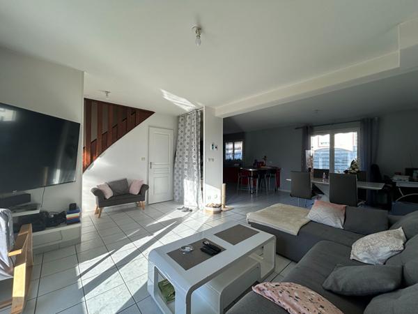 EN EXCLUSIVITE - MAISON RECENTE DE 2010 - 3 CHAMBRES, JARDIN ET GARAGE