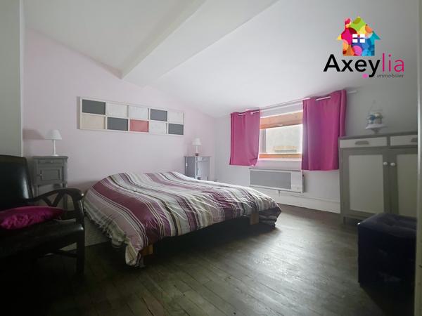 Roanne (42300) A VENDRE - ROANNE CENTRE VILLE - APPARTEMENT T4 AVEC TROIS CHAMBRES, GRANDE DÉPENDANCE, BALCON ET GARAGE