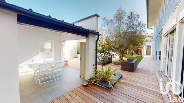 Maison de ville 7 pièces de 203 m² à Pau (64000)