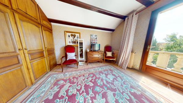 MAISON 5 PIECES DE 150 M2 AVEC JARDIN.