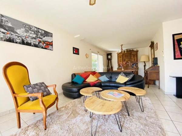 Vente                                                      Maison
                        
                     5 pièces                      112 m2                     à Auray