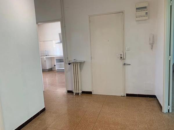 Location                                                      Appartement
                        
                     3 pièces                      88 m2                     à Perpignan