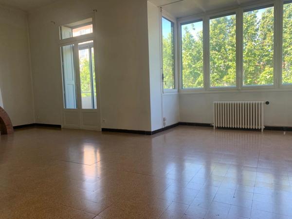 Location                                                      Appartement
                        
                     3 pièces                      88 m2                     à Perpignan