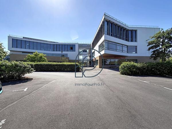 Villeneuve-d'Ascq – Haute Borne | Bureaux ERP 3 lots 406 m² + 107 parkings | À vendre