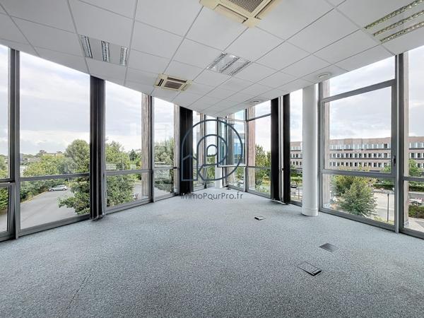 Villeneuve-d'Ascq – Haute Borne | Bureaux ERP 3 lots 406 m² + 107 parkings | À vendre