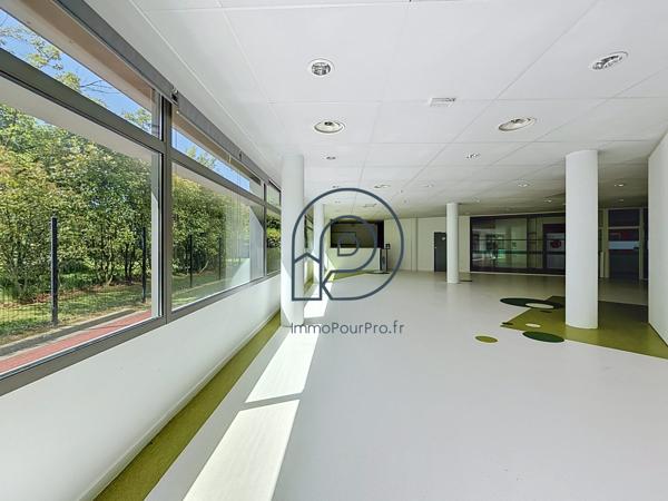 Villeneuve-d'Ascq – Haute Borne | Bureaux ERP 3 lots 406 m² + 107 parkings | À vendre