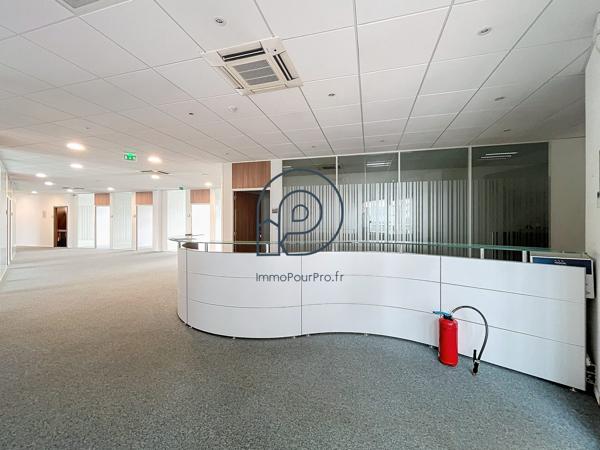 Villeneuve-d'Ascq – Haute Borne | Bureaux ERP 3 lots 406 m² + 107 parkings | À vendre
