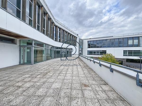 Villeneuve-d'Ascq – Haute Borne | Bureaux ERP 3 lots 406 m² + 107 parkings | À vendre