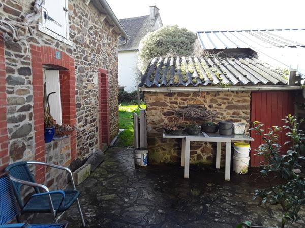 CENTRE BOURG - MAISON AVEC JARDIN