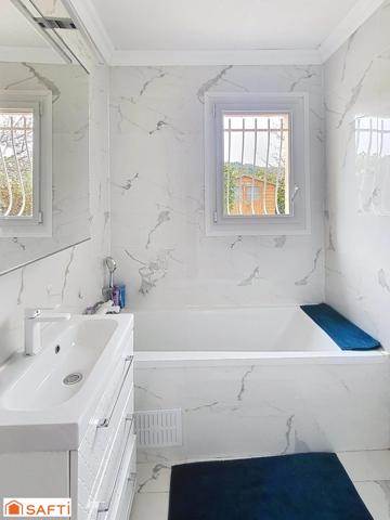 Maison T3 et T2 attenant avec piscine sur terrain constructible