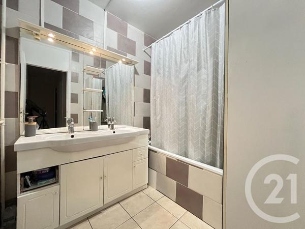 Appartement T4 à vendre  4 pièces - 76,75 m2 VILLENEUVE D ASCQ - 59