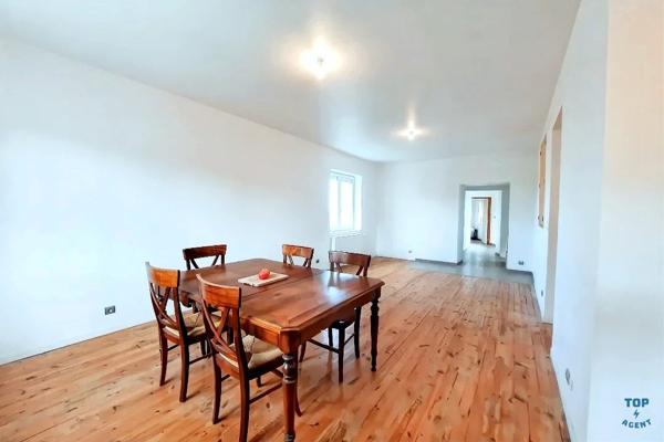 Saint-Étienne (42100) Maison mitoyenne rénovée avec 2 garages proche Chateaucreux