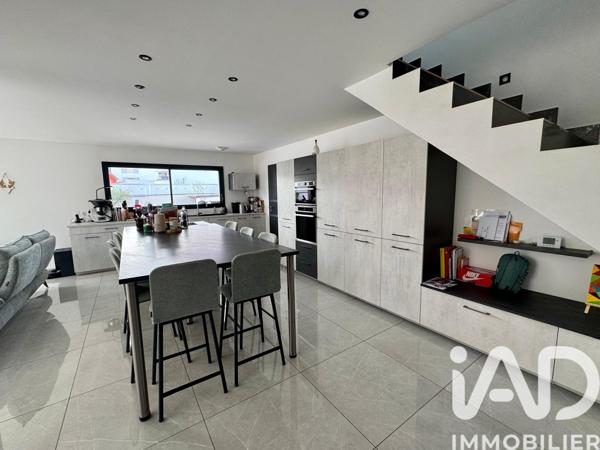 Maison à vendre 9 pièces 147 m² Perrigny-lès-Dijon