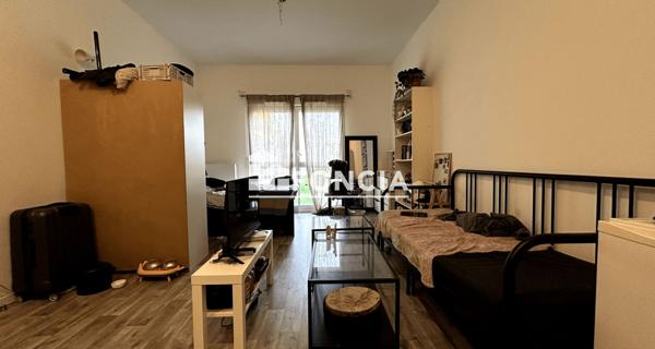 À vendre Studio 29 m² - Corbeil-essonnes 91100