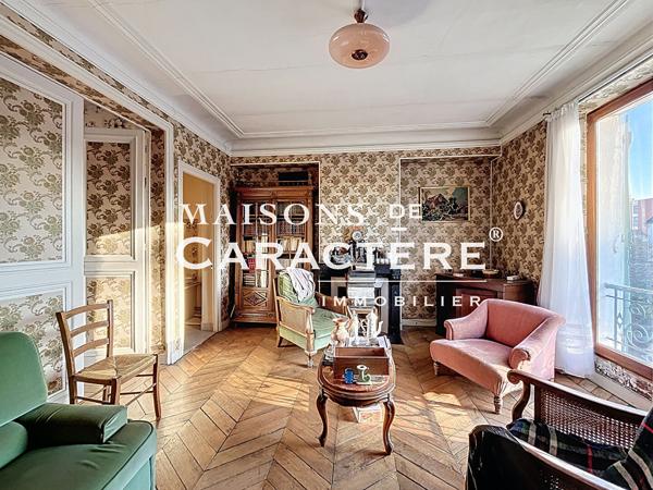 Imposante Maison ancienne de 300m2 en plein centre ville de Verneuil Sur Seine