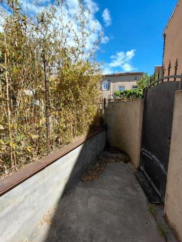 Maison Coursan 3 pièces de 64m² avec cour à 7 min de Narbonne