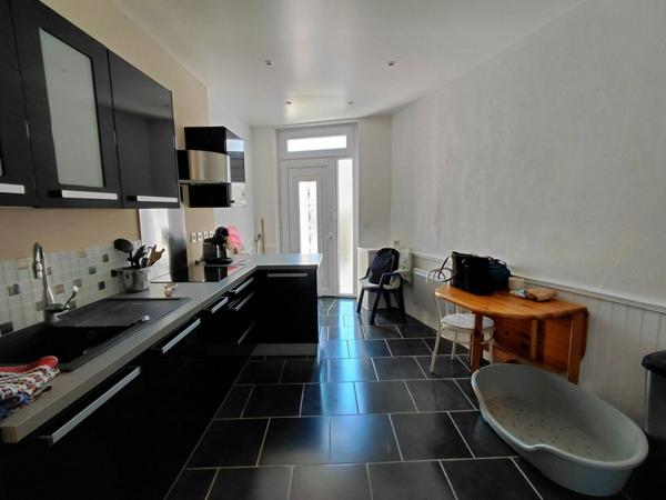 Maison Coursan 3 pièces de 64m² avec cour à 7 min de Narbonne