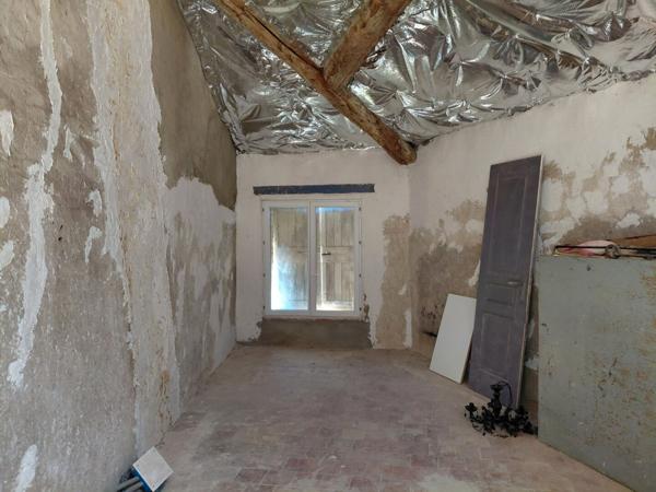 Maison Coursan 3 pièces de 64m² avec cour à 7 min de Narbonne