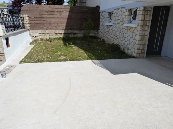 Vente                                                      Maison
                        
                     7 pièces                      177 m2                     à Bourges