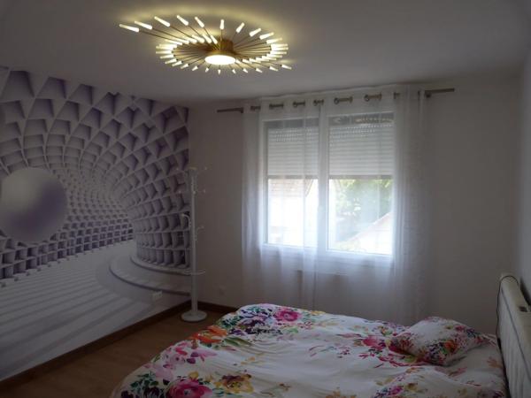 Vente                                                      Maison
                        
                     7 pièces                      177 m2                     à Bourges