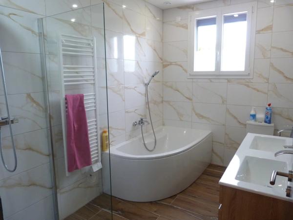 Vente                                                      Maison
                        
                     7 pièces                      177 m2                     à Bourges