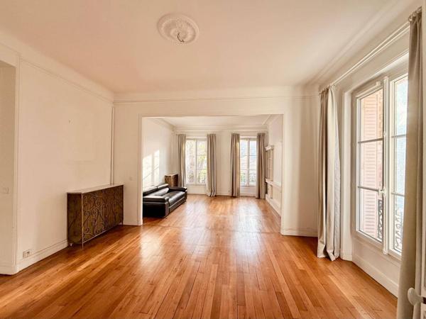 Appartement bourgeois de  96 m² centre-ville ARGENTEUIL