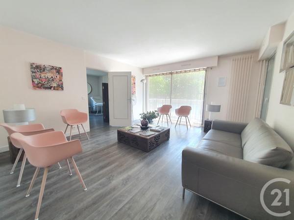 Appartement F2 à vendre  5 pièces - 107,28 m2 L ISLE ADAM - 95