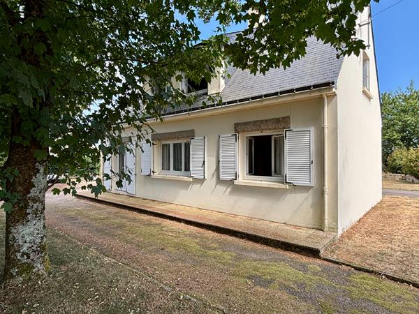 HERBIGNAC - Maison familiale 5 chambres / 1 900 m² de terrain