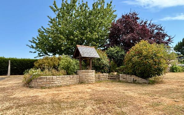 HERBIGNAC - Maison familiale 5 chambres / 1 900 m² de terrain