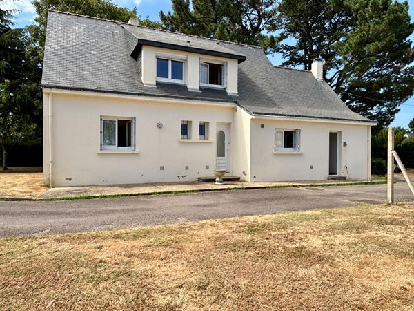 HERBIGNAC - Maison familiale 5 chambres / 1 900 m² de terrain