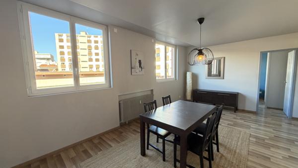 Saint-Étienne (42100) Appartement T4 de 92m² - 3 chambres - dans résidence sécurisée - quartier Bellevue