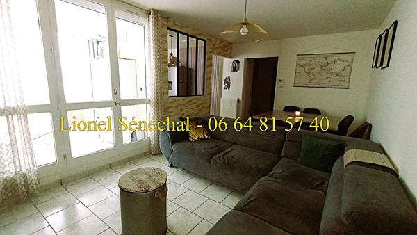 Appartement au RDC avec 2 balcons 4 pièces de 76 m2 secteur Pontlieue avec un accès direct au bord de l' huisne