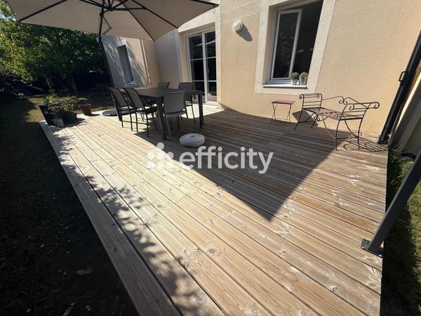 Appartement
         3 pièces
        - 65 m² 292 000 € *