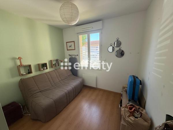 Appartement
         3 pièces
        - 65 m² 292 000 € *