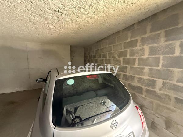 Appartement
         3 pièces
        - 65 m² 292 000 € *
