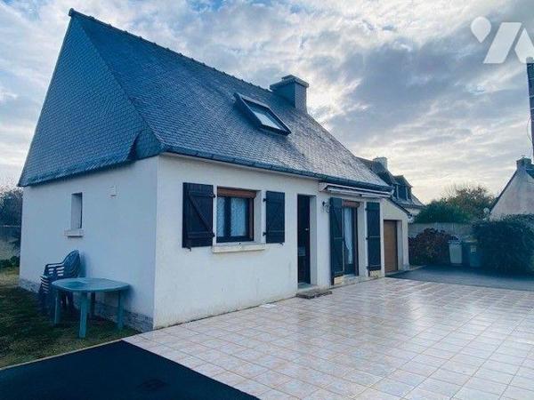 A Vendre à Trégastel (22730) en Côtes-d'Armor (22), un pavillon de 1989 d'une surface habitable...