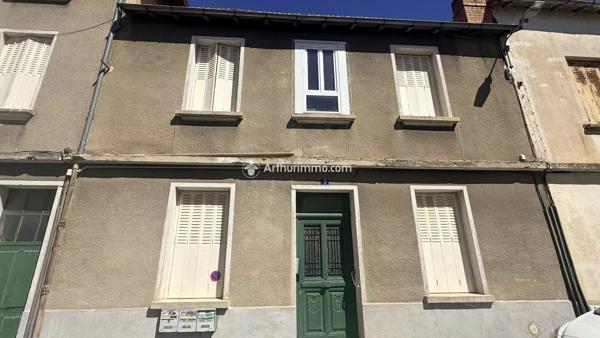 Vente                                                      Immeuble
                        
                     7 pièces                      130 m2                     à Millau