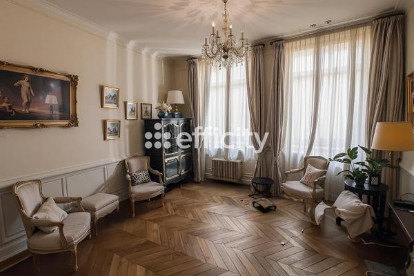 Maison 9 pièces - 233 m² Exclusivité efficity