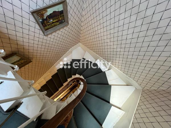 Maison 9 pièces - 233 m² Exclusivité efficity