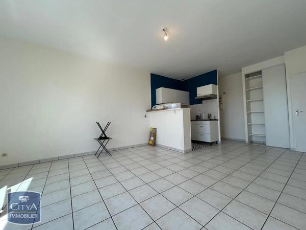 Appartement à louer 2 pièces 50.89m² Niort (79000)