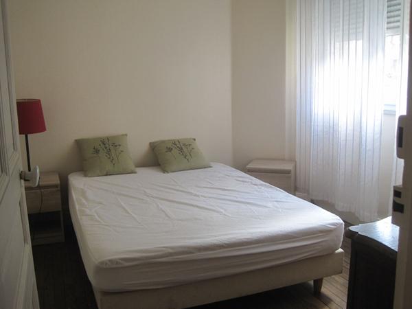 A LOUER APPARTEMENT MEUBLE PLEIN CENTRE VILLE ST QUENTIN 02100